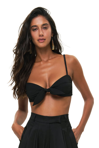 NYX NOIR SILK TOP
