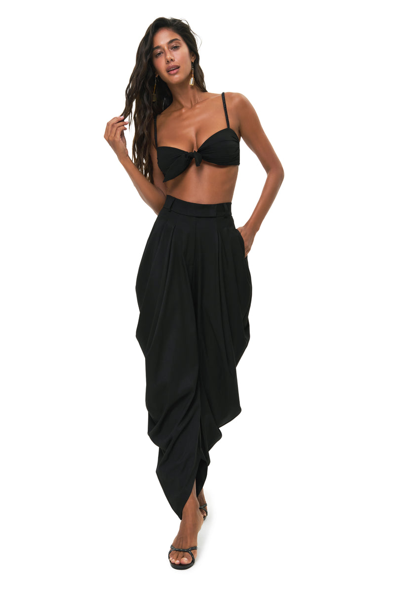 NYX NOIR SILK TOP