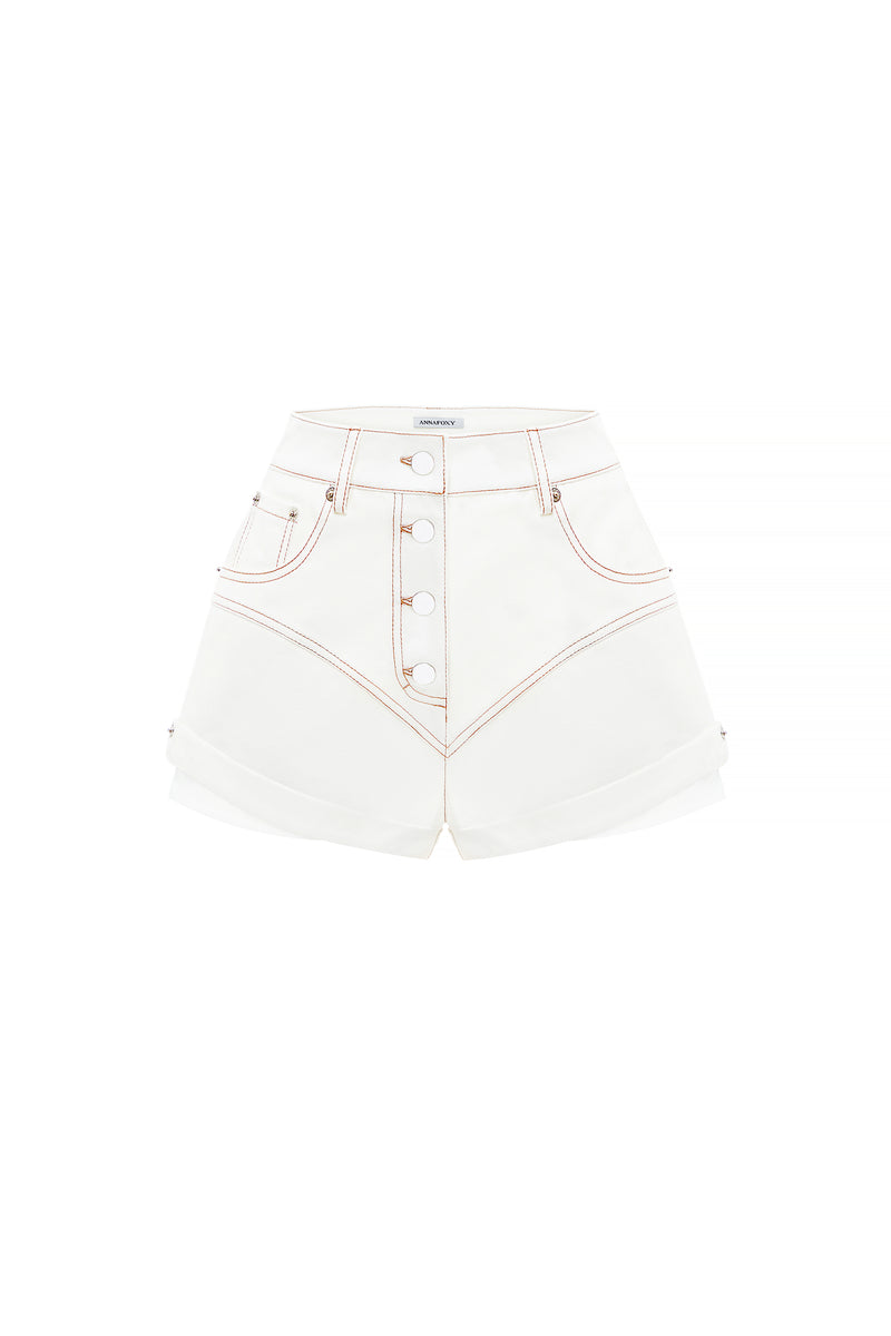 B | WHITE SHORTS