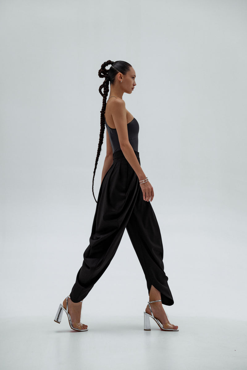 BAGGY BLACK TROUSERS